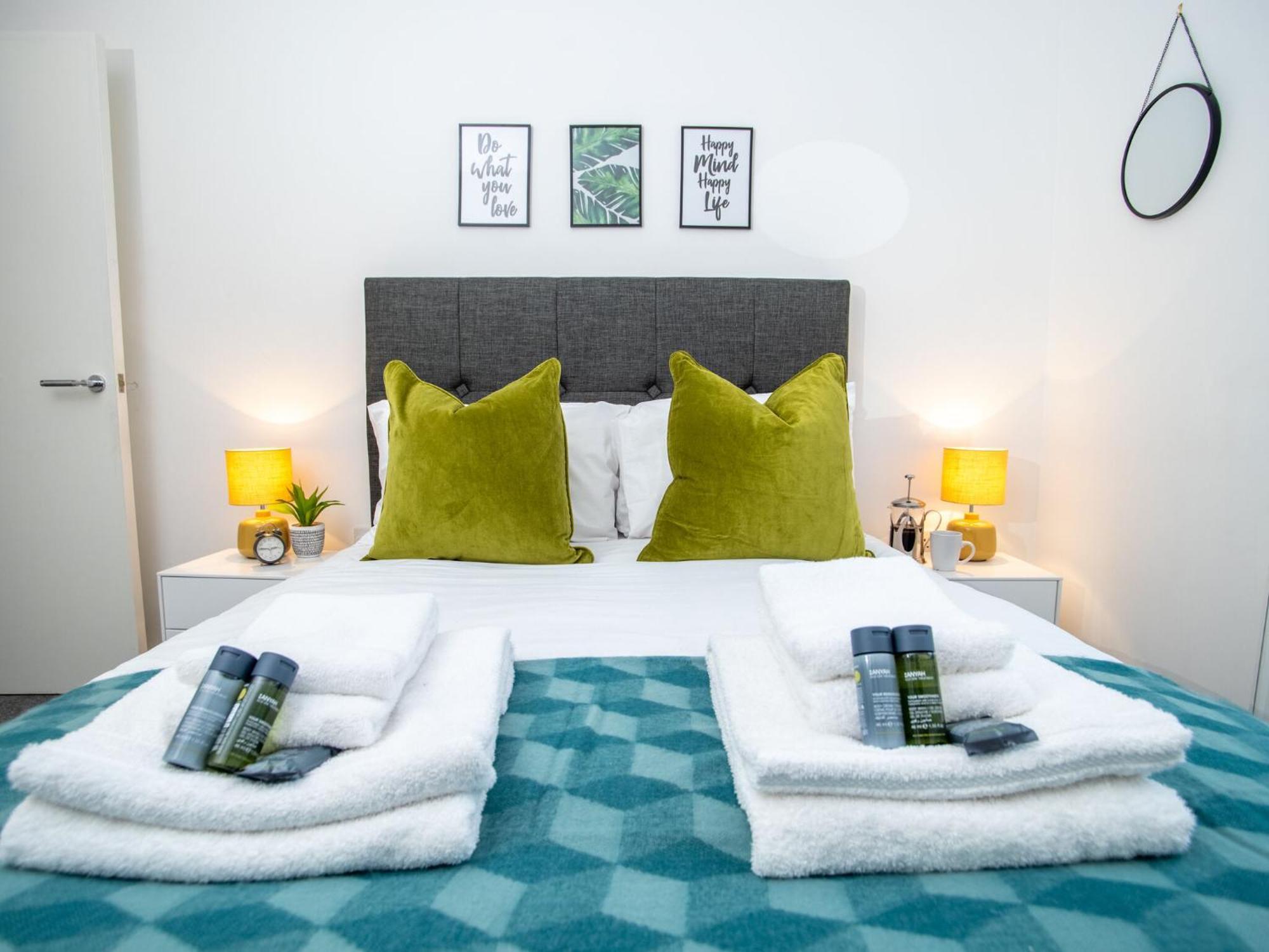 Pembroke House Apartments Exeter For Families Business Relocation Free Parking エクステリア 写真