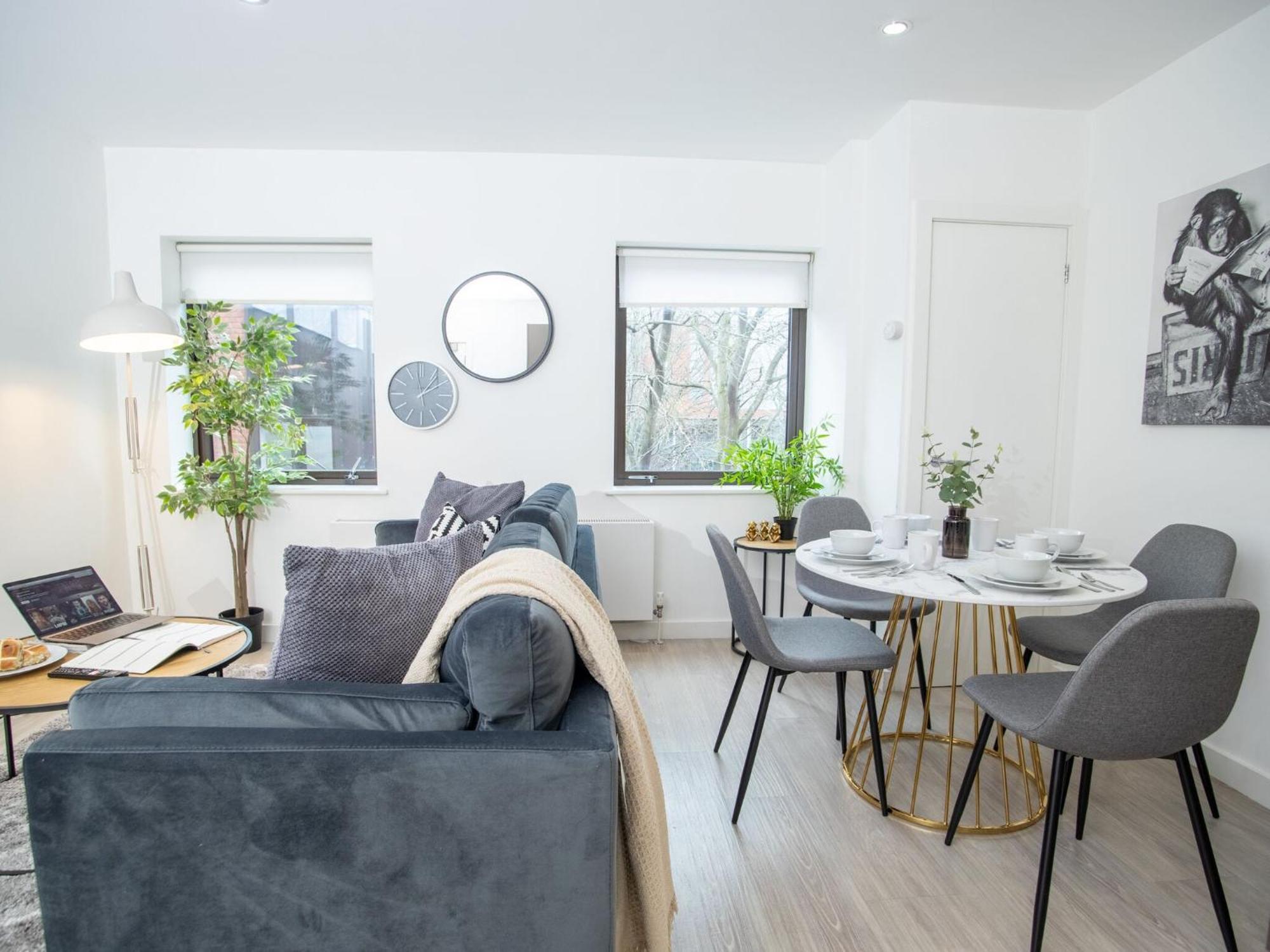 Pembroke House Apartments Exeter For Families Business Relocation Free Parking エクステリア 写真